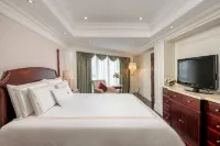 La Palazzo Hotel
