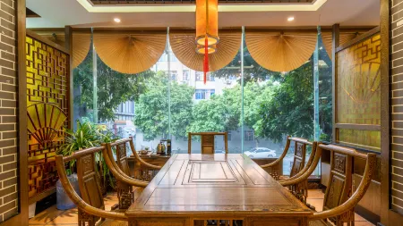 Sucha Hotel ·Yijing(Yangchun Donghu West Road store) Отели в г. Янчунь