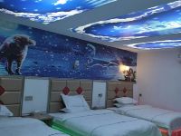 清远华云酒店 - 豪华三床房