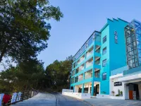 Zixing Xiyan · Hidden Lake and Pines Homestay (Dongjiang Lake Bailang Scenic Area) Hotel a Zixing