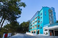 Xiyan, Enjoy Lake Living Hotels near Little Dongjiang River Fog Observatory