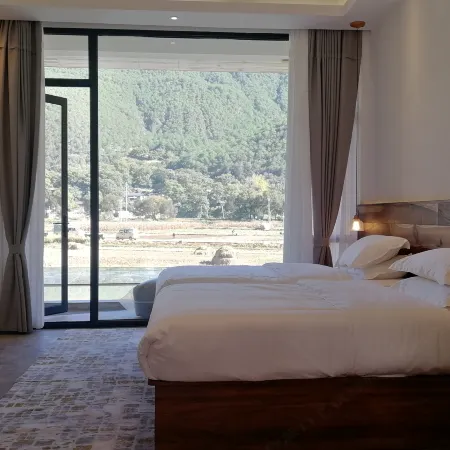 Tianyu Tacheng Boutique Inn