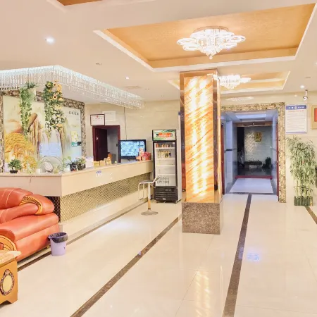 Pingjiang Yuanmeng Business Hotel