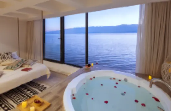 大理海上白宮·詩莉莉半島酒店