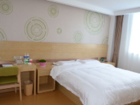格林豪泰(唐山韩城镇利康医院店) - 高级大床房