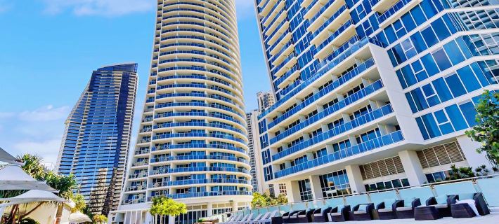 H Luxury Residence Apartments - Holiday Paradise Hotels in Surfers Paradise