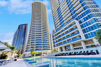 H Luxury Residence Apartments - Holiday Paradise Hotels in Surfers Paradise