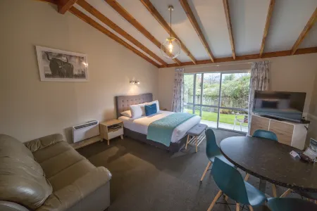 Tasman Holiday Parks - Te Anau