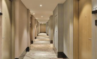 Orange Hotel (Harbin Railway Station Central Street)