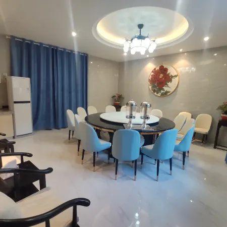 Yazhi Jixiang Hotel