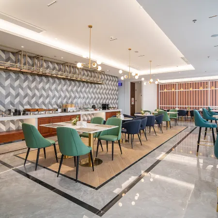 Tangcheng Junyi Grand Hotel