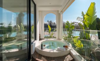 Lanyue Li Sky City Natural Mineral Hot Spring Resort 360° View Villa