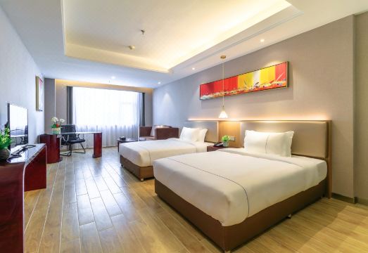 브릴리언트 호텔 시시의 넓고 쾌적한 객실 내부