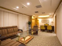 Baoding International Club Hotel(Zhili Anjia Zhaobing Restaurant) Hotels near Baoding Library