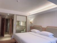 维也纳3好酒店(广州机场路万达广场店) - 至尊大床房
