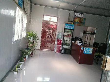 Changyuan Lutong Hotel Отели рядом с достопримечательностью «Ruyi Garden»