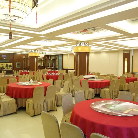 Weifang First Hotel