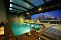 โรงแรมโรมบัส ปาร์ค ออร่า เฉิงตู - ที่มีสระว่ายน้ำ