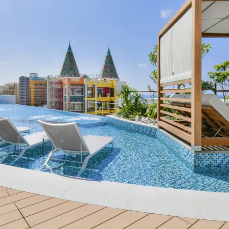 Lequ Okinawa Chatan Spa & Resort