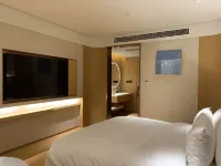 Ji Hotel (Zhenjiang Railway Station South Square) Hotels in Zhenjiang