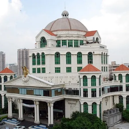 Garden Hotel Dongguan Отели рядом с достопримечательностью «Железнодорожная станция Чжанмутоу»