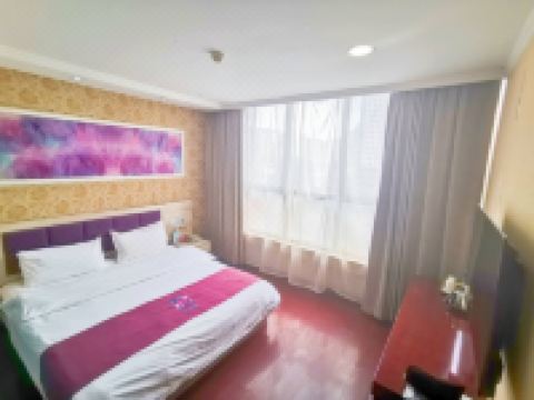 派酒店(临夏中心广场店) - 精选大床房