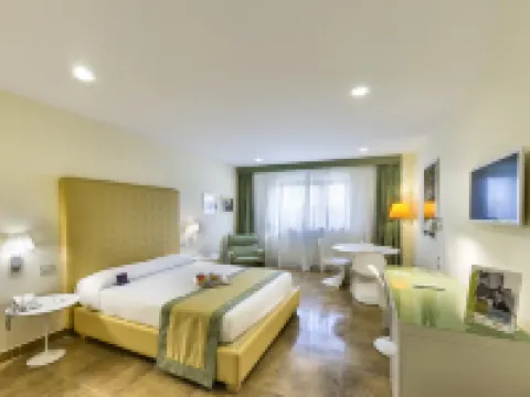 Mercure Villa Romanazzi Carducci Bari Hotels near Bari Port