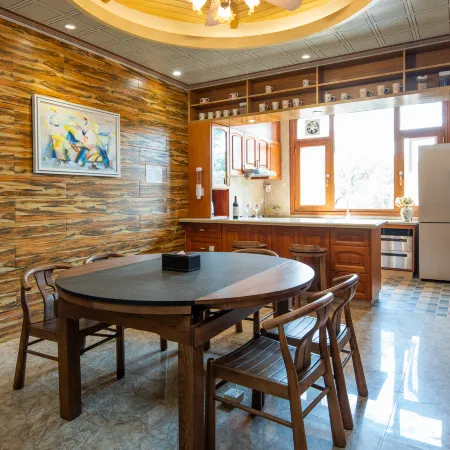 Floral Hotel·Panhu Shanju Hot Spring Villa hotel
