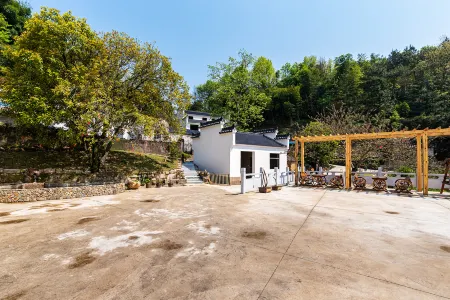 Yixinju Hostel Отели рядом с достопримечательностью «Jiu Hua Shan Dayuan Buddhist Culture Park»