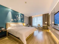 Jinjiang Inn Fashion (Beijing North Road Sports Center Store) - غرفة مطلة على الجبل