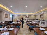 Vienna Hotel (Jixi High-speed Railway Station) Hotels in Jixi