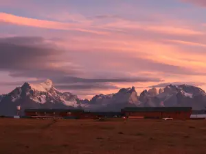 Popular 4-Star Select Hotels in XII Region of Magallanes and Chilean Antarctica
