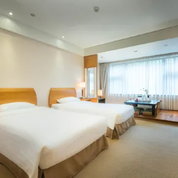Spring City Resort Отели рядом с достопримечательностью «Бэйтоу»