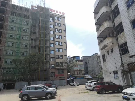 Haotai Hotel (Dongxing Port) Отели рядом с достопримечательностью «Chen Mansion»