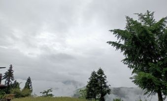 Xiuning Linyunshan Residential Residence