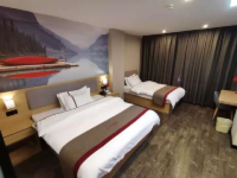 尚客优连锁酒店(麦盖提客运站店) - 家庭套房