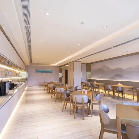 JI Hotel (Kunming Chenggong Dounan Flower Market) Отели рядом с достопримечательностью «Озеро Дяньчи»