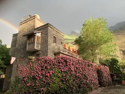 Li County Longlai Guqiang Hotel Hotel dekat Taoping Qiang Village
