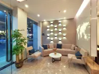 7 Days Premium Hotel (Fenggang Yongsheng Street New High Plaza Branch) - con vista montagne
