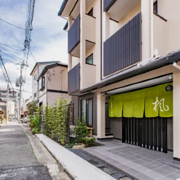 Kyoto KaedeHotel Kamogawa Hotel dekat Stasiun Hachimanmae