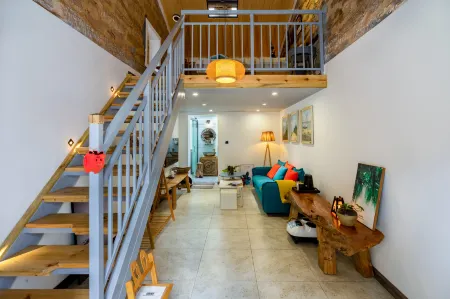 Weizhou Island Right Bank Travel Residence Отели рядом с достопримечательностью «Weizhouzhen»