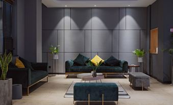 Me Young Me House Hotel (Zhangjiajie Zhongshang Plaza Dayong Ancient City)