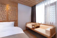 Floral Hotel Fengyu Chenxi Hotel (Phoenix Ancient Town Center) Hotel in zona Phoenix Ancient Town