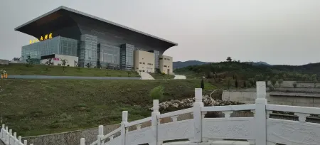 Snow Friends Home (Baishishan Store) Отели в г. Лайюань