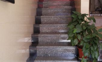 Dazhou Xinyi Business Hotel