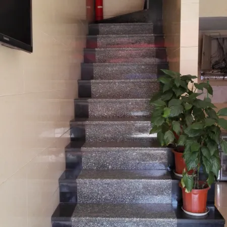 Dazhou Xinyi Business Hotel