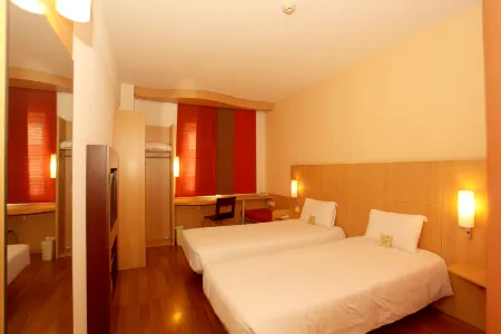 Jasmine Yueju Boutique Hotel (Anshan Railway Station Shengli Square)