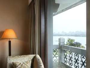 Grand Hotel