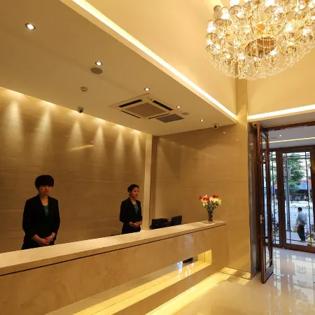 Mercure Hotel Feitian (Lanzhou Railway Station Subway Station)