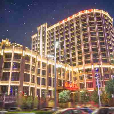 伊寧美景大酒店（六星街景區機場店） Hotel Exterior